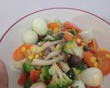 Foto langkah ke 4 dari resep Cah Jamur Shimeji Brokoli Wortel Puyuh.