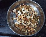A picture of step 3 of Lauki Halwa (Bottle gourd Halwa).