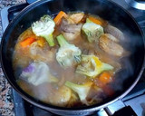 Foto del paso 8 de la receta: Perdiz estofada con zanahorias y alcachofas en salsa de azafrán
