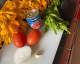 Foto del paso 1 de la receta: Flor de calabaza en salsita