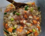 Foto langkah ke 5 dari resep Ayam Gandum Gulung Sayur.