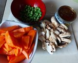 Foto langkah ke 1 dari resep Ayam Cah Tausi.