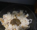 Foto langkah ke 5 dari resep Nasi goreng Cabe hijau.
