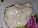 سلطة الدجاج مع الخس والمايونيز