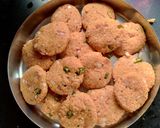 A picture of step 5 of Rice cutlets.
