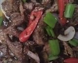 Gambar langkah 3 resipi Daging goreng black pepper.