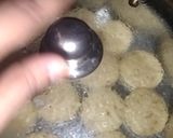 A picture of step 7 of Zeera biscuits without oven.