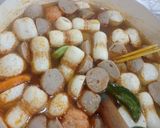 Foto langkah ke 4 dari resep Sukiyaki / Steamboat kuah tomyam.