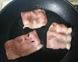 Foto del paso 2 de la receta: Huevos rellenos con crujiente de bacon ahumado