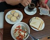 Foto del paso 1 de la receta: Ricas galletitas mana con manjar y coco rallado para la once