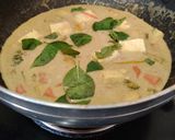 A picture of step 8 of Veg Thai Green Curry.