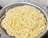 Foto langkah ke 3 dari resep Pasta Aglio e Olio.