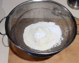 A picture of step 3 of Mango Cupcake Without Sugar.