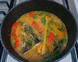 Foto langkah ke 5 dari resep Ikan Kuah Kuning.