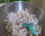 Foto langkah ke 6 dari resep Tumis jamur ayam cincang.