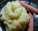 Foto del paso 4 de la receta: Puré con salchichas rellenas