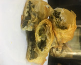 Foto del paso 2 de la receta: Mil hojas de espinacas, queso de cabra y cheddar rallado🤪