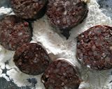 A picture of step 4 of Goat Cheese and Blood Sausage Toasts with Caramelized Onion.