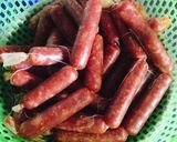 Hình bước làm 4 của món Lạp xưởng đơn giản mà ngon😋
