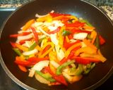 Foto del paso 2 de la receta: Tallarines con lomo y verduras estilo spanishchine