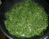 A picture of step 4 of Sauteed Sukuma Wiki with Toasted Cashew Nuts.