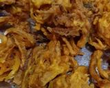 A picture of step 3 of Pakora Chat.