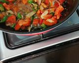 Foto langkah ke 3 dari resep Oseng Klotok Cabe Hijau Mangga Muda.