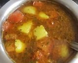A picture of step 5 of Aloo rassa.