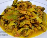 Foto langkah ke 6 dari resep Kerang Ijo Kupas Kuah Kuning.