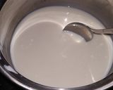 Foto langkah ke 2 dari resep 66. Vanilla Custard Isian Bomboloni.
