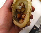 Foto del paso 4 de la receta: Patatas hervidas rellenas de quinoa!!
