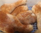 Foto del paso 2 de la receta Muslitos de pollo con tomate y mas cosas