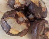 Foto del paso 4 de la receta: Redonditos de amor con chocolate 🍫 y pera 🍐