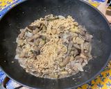 Une image de l'étape 11 de Nouilles udon au bœuf et légumes.