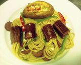 صورة لخطوة 2 من وصفة إسباجيتى السوسيچي Spaghetti with Sausages