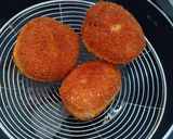 Foto langkah ke 5 dari resep Roti Goreng Abon Tanpa Ulen.