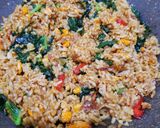 Foto langkah ke 5 dari resep Nasi Goreng Kailan.