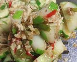 Foto langkah ke 4 dari resep Tumis Pedas Timun Telur.