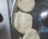 A picture of step 5 of Sattu kachori.