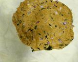 A picture of step 2 of Maharastrian Methi Thalipeeth.