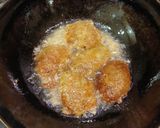 A picture of step 3 of Healthy Sprout Dahi Vada Chaat.