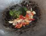 Foto langkah ke 4 dari resep Oseng Sarden Tahu.
