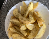 Foto del paso 2 de la receta: Solomillo ibérico a la sal con salsa de mostaza y patatas gajo