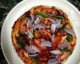 A picture of step 2 of Cheesy paneer pizza.