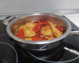 Foto del paso 5 de la receta: Pechugas empanadas con pimientos del piquillo