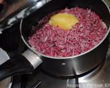 A picture of step 11 of Sumac-beetroo rice with meatballs.