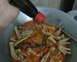 Foto langkah ke 8 dari resep Ceker Mercon.