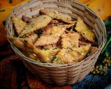 મેથી ના શક્કરપારા (Methi Shakkarpara Recipe In Gujarati) રેસીપી સ્ટેપ3ફોટો