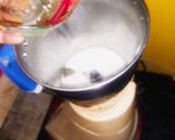 A picture of step 2 of Mayonnaise In Egg White.