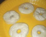 A picture of step 6 of Doughnut by Ummu Aymaan.